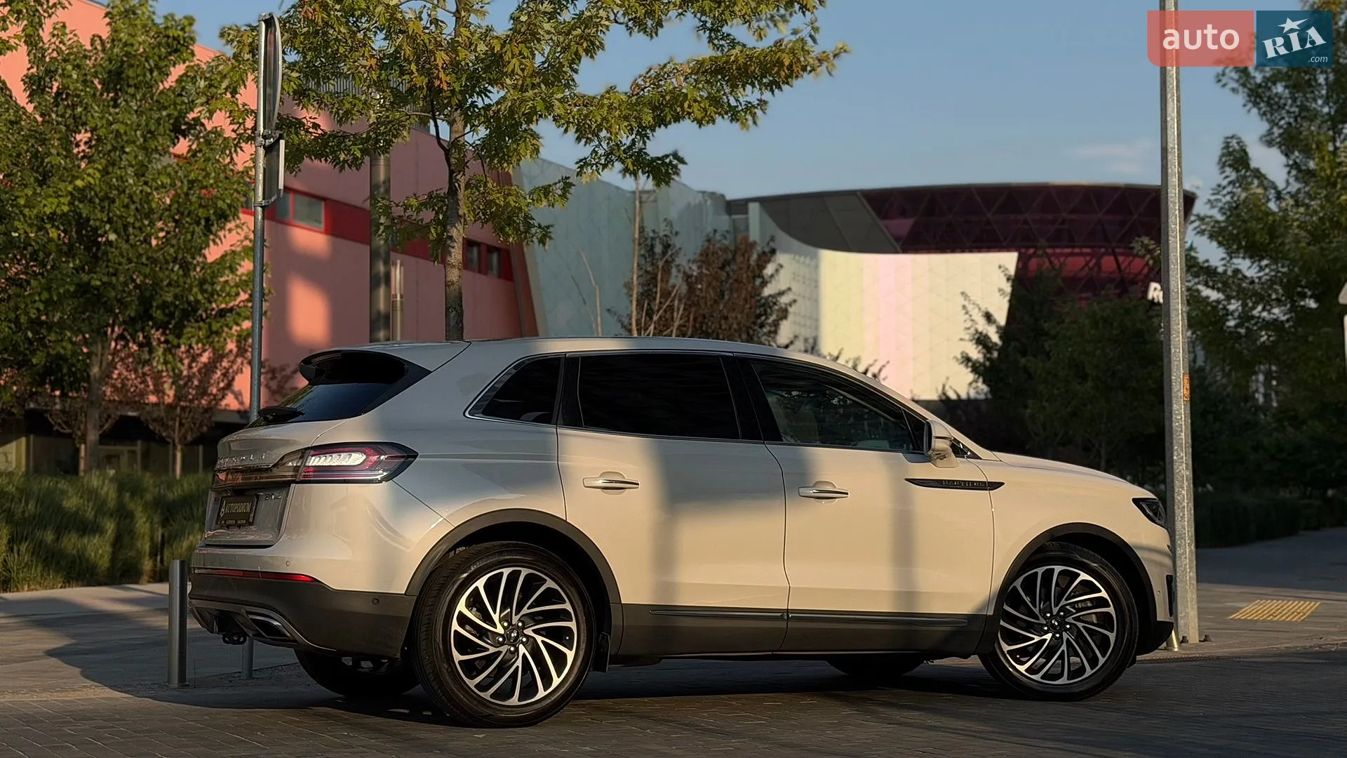 2018 Lincoln Nautilus - мініатюра 16