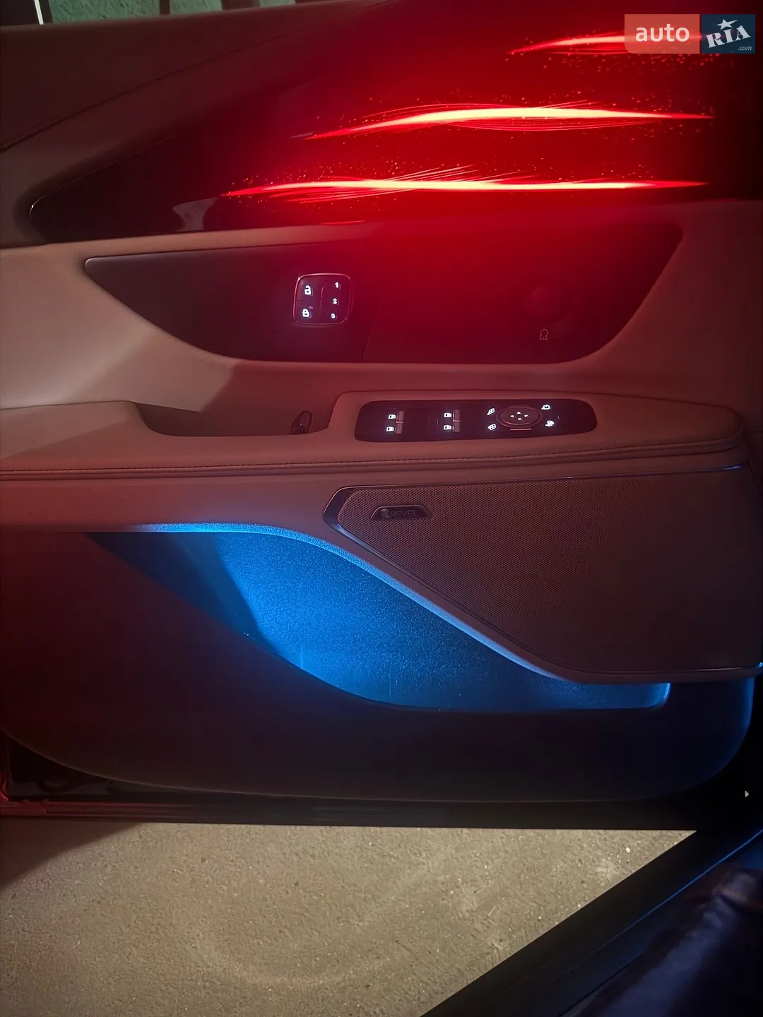 2024 Lincoln Nautilus - мініатюра 25