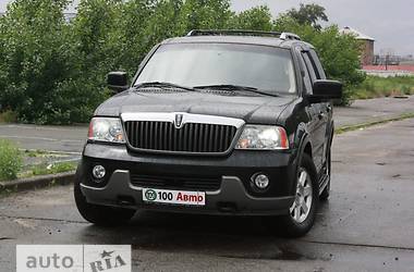 Внедорожник / Кроссовер Lincoln Navigator 2003 в 