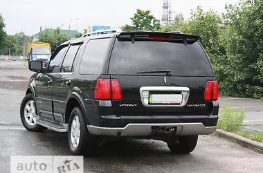 Внедорожник / Кроссовер Lincoln Navigator 2003 в 