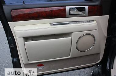 Внедорожник / Кроссовер Lincoln Navigator 2003 в 