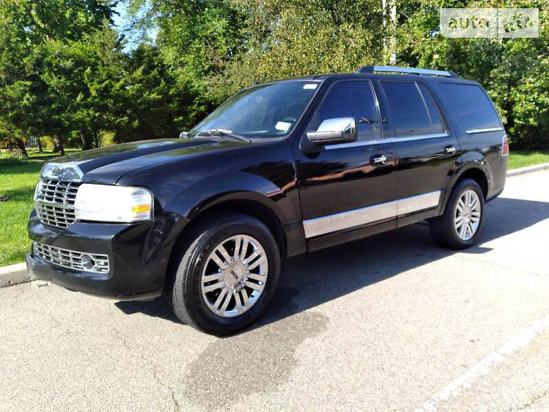 Внедорожник / Кроссовер Lincoln Navigator 2011 в Шостке