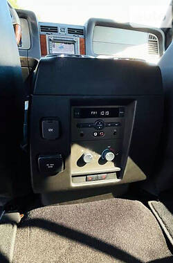 Внедорожник / Кроссовер Lincoln Navigator 2011 в 