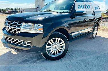 Позашляховик / Кросовер Lincoln Navigator 2011 в Львові