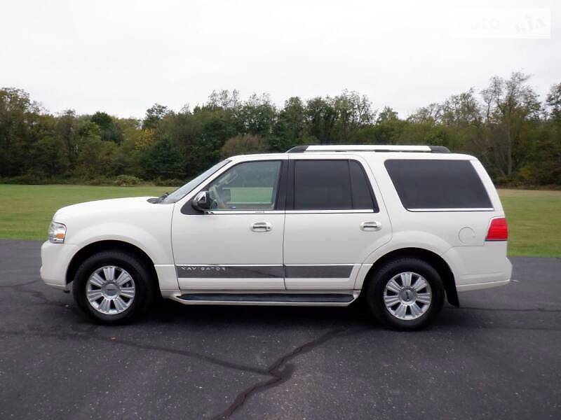 Lincoln Navigator