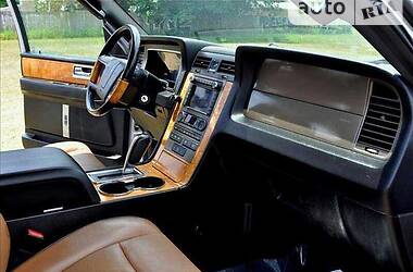 Внедорожник / Кроссовер Lincoln Navigator 2011 в 