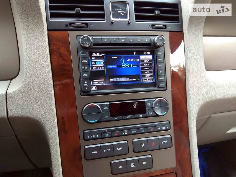 Позашляховик / Кросовер Lincoln Navigator 2011 в Тернополі