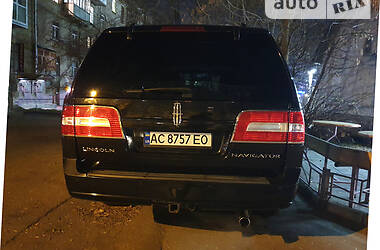 Позашляховик / Кросовер Lincoln Navigator 2012 в Луцьку