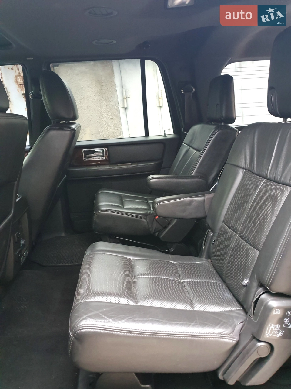 2012 Lincoln Navigator - мініатюра 20