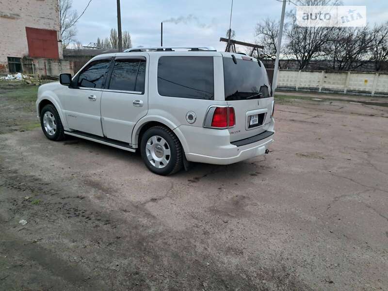 Внедорожник / Кроссовер Lincoln Navigator 2005 в Чернигове