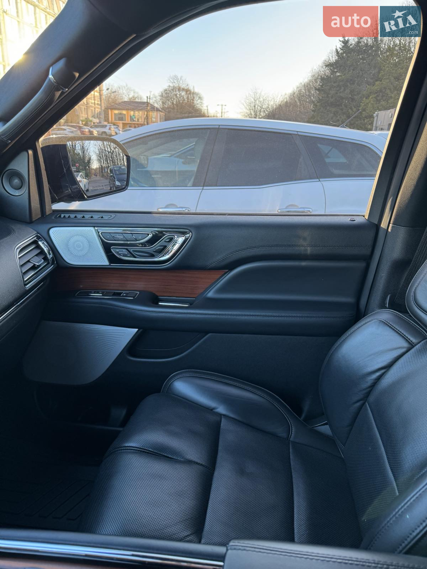 2018 Lincoln Navigator - мініатюра 4
