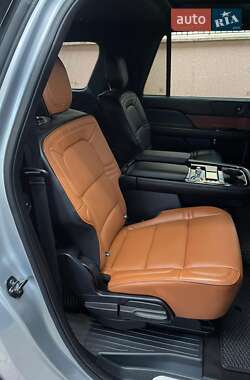 Внедорожник / Кроссовер Lincoln Navigator 2020 в 