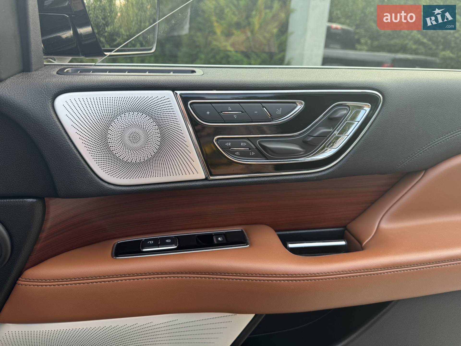 2021 Lincoln Navigator - мініатюра 5