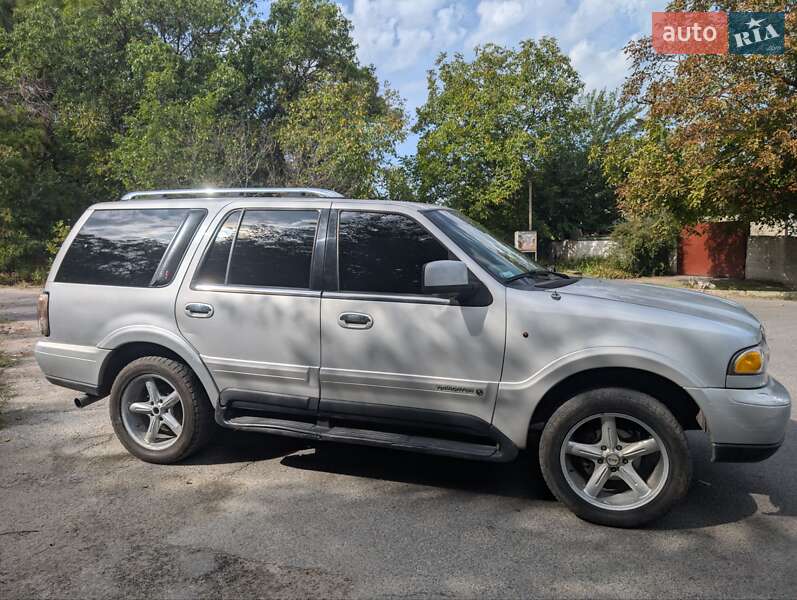 Внедорожник / Кроссовер Lincoln Navigator 1999 в Днепре фото 21 Внедорожник / Кроссовер Lincoln Navigator 1999 в Днепре