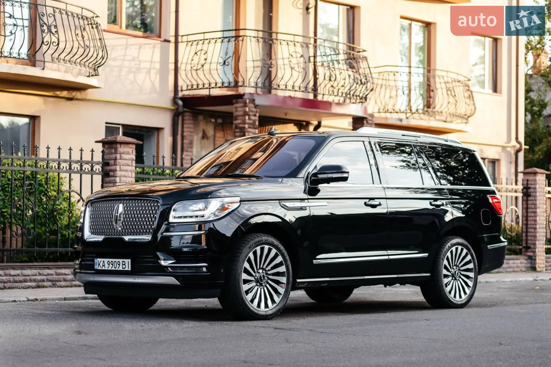 2018 Lincoln Navigator - мініатюра 15