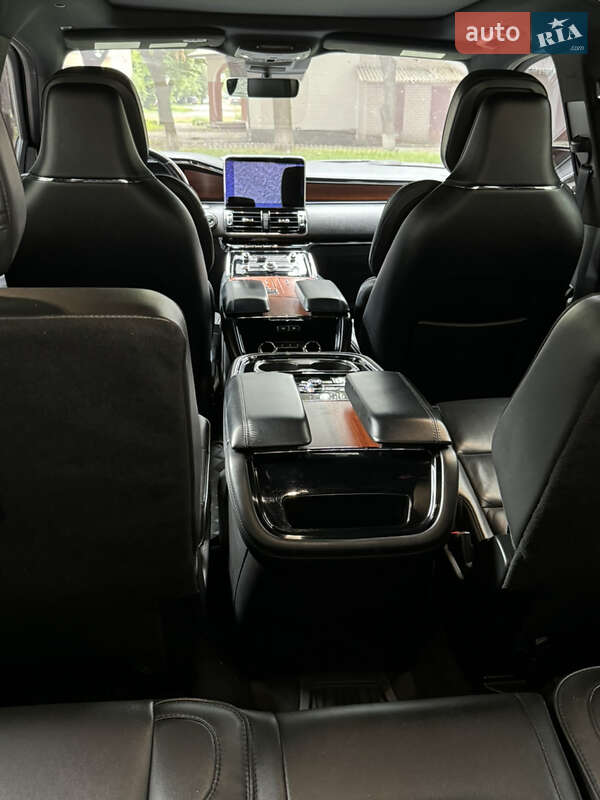 Внедорожник / Кроссовер Lincoln Navigator 2018 в Киеве фото 30 Внедорожник / Кроссовер Lincoln Navigator 2018 в Киеве
