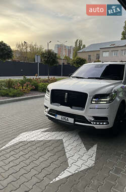 Внедорожник / Кроссовер Lincoln Navigator 2018 в 