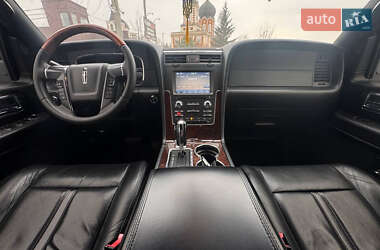 Внедорожник / Кроссовер Lincoln Navigator 2016 в 