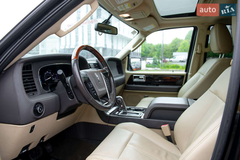 Позашляховик / Кросовер Lincoln Navigator 2015 в Львові фото 45 Позашляховик / Кросовер Lincoln Navigator 2015 в Львові