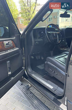 Внедорожник / Кроссовер Lincoln Navigator 2014 в 