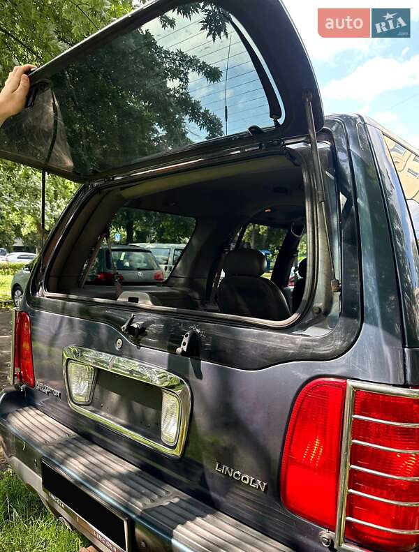 Внедорожник / Кроссовер Lincoln Navigator 1999 в Киеве