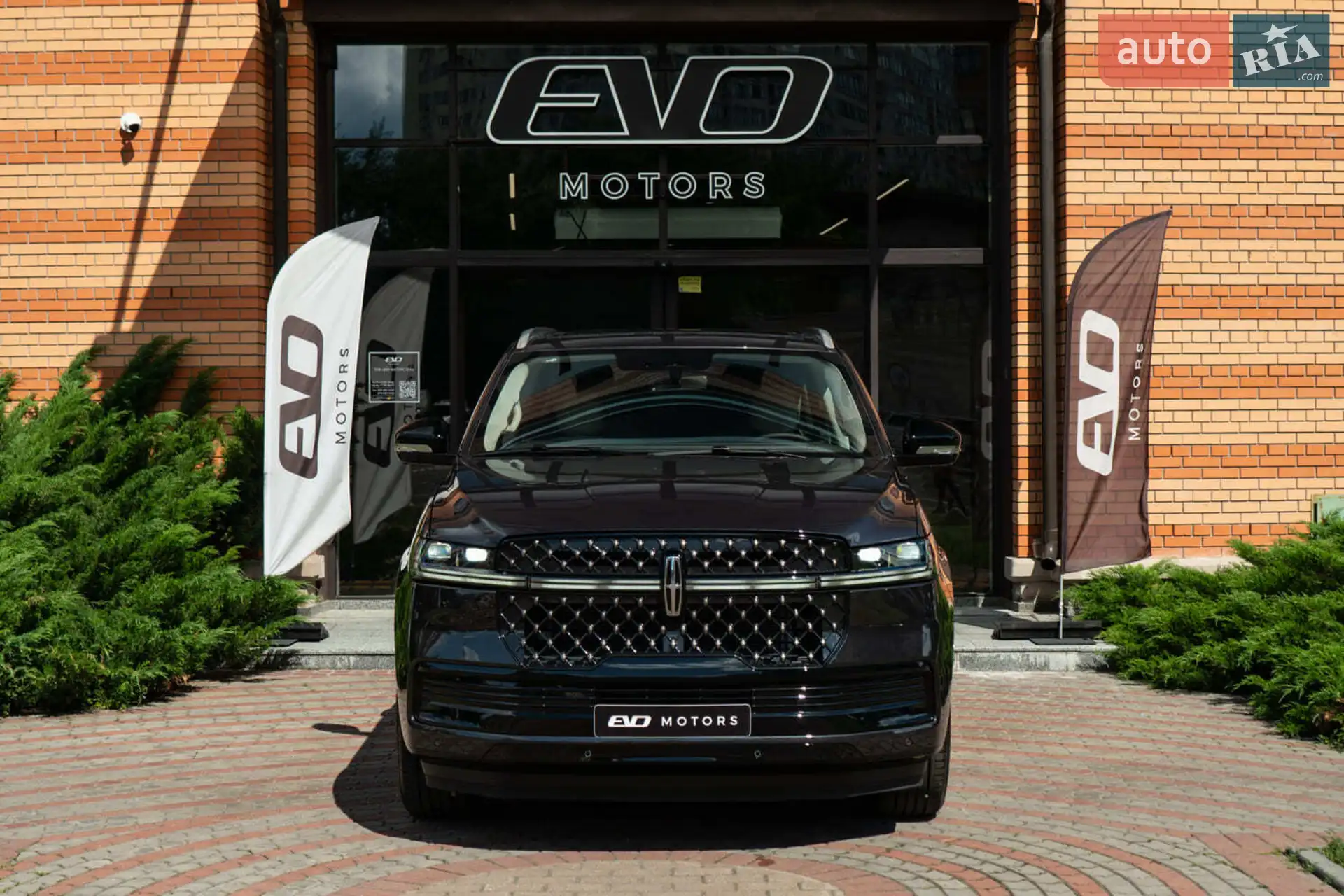 2025 Lincoln Navigator - мініатюра 19
