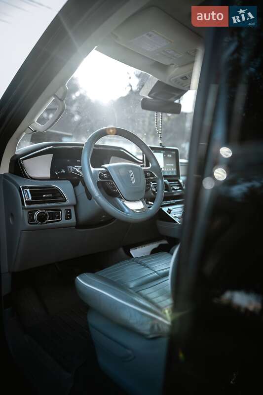 Позашляховик / Кросовер Lincoln Navigator 2021 в Ужгороді