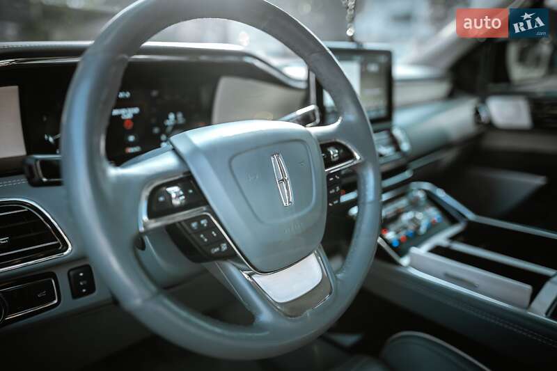 Позашляховик / Кросовер Lincoln Navigator 2021 в Ужгороді