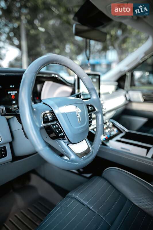Позашляховик / Кросовер Lincoln Navigator 2021 в Ужгороді