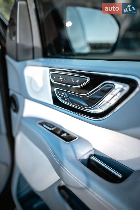 Позашляховик / Кросовер Lincoln Navigator 2021 в Ужгороді