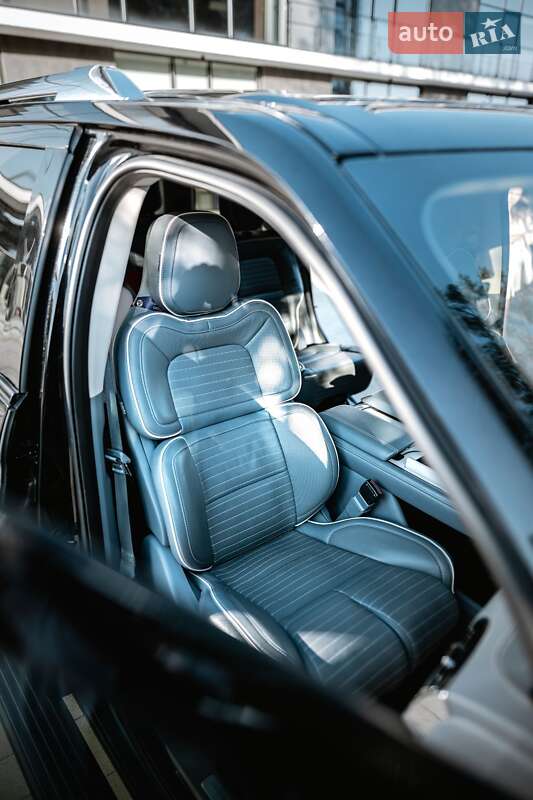 Позашляховик / Кросовер Lincoln Navigator 2021 в Ужгороді