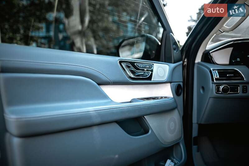 Позашляховик / Кросовер Lincoln Navigator 2021 в Ужгороді