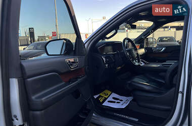 Внедорожник / Кроссовер Lincoln Navigator 2020 в 