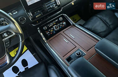 Внедорожник / Кроссовер Lincoln Navigator 2020 в 