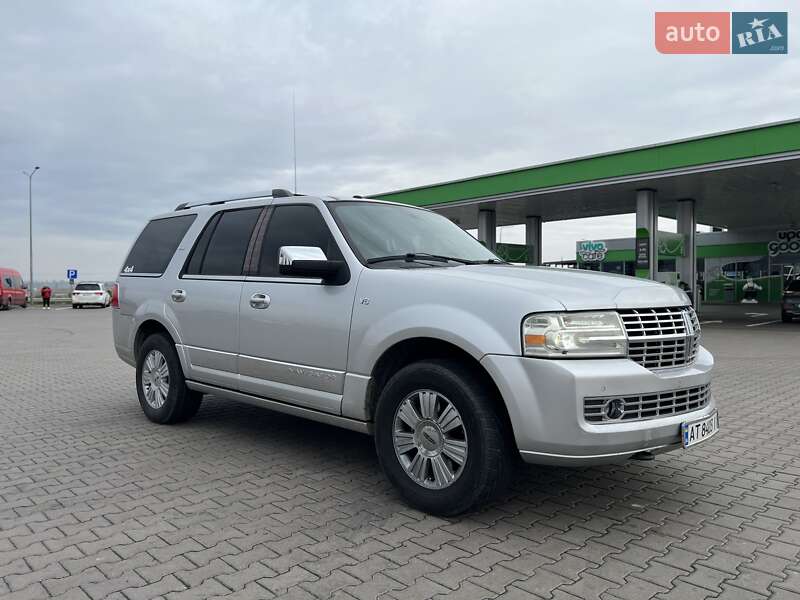 Позашляховик / Кросовер Lincoln Navigator 2010 в Києві