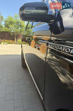 Внедорожник / Кроссовер Lincoln Navigator 2020 в 