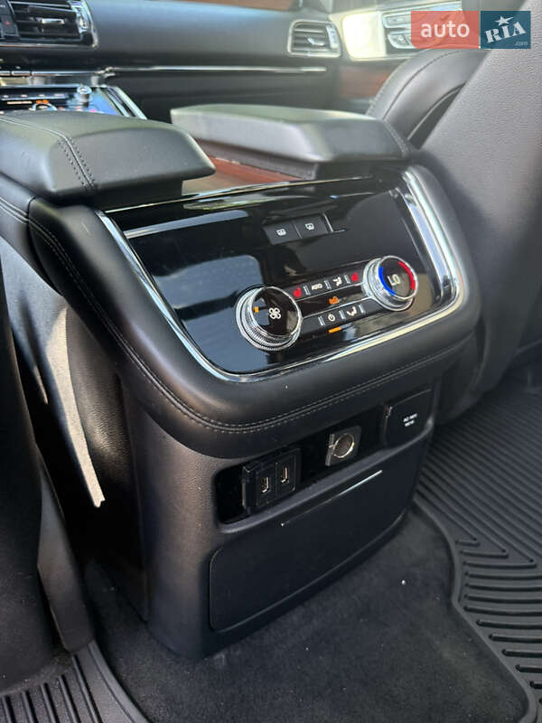 Позашляховик / Кросовер Lincoln Navigator 2020 в Володимирі фото 26 Позашляховик / Кросовер Lincoln Navigator 2020 в Володимирі