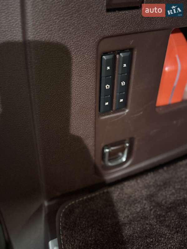 Внедорожник / Кроссовер Lincoln Navigator 2018 в Киеве фото 92 Внедорожник / Кроссовер Lincoln Navigator 2018 в Киеве