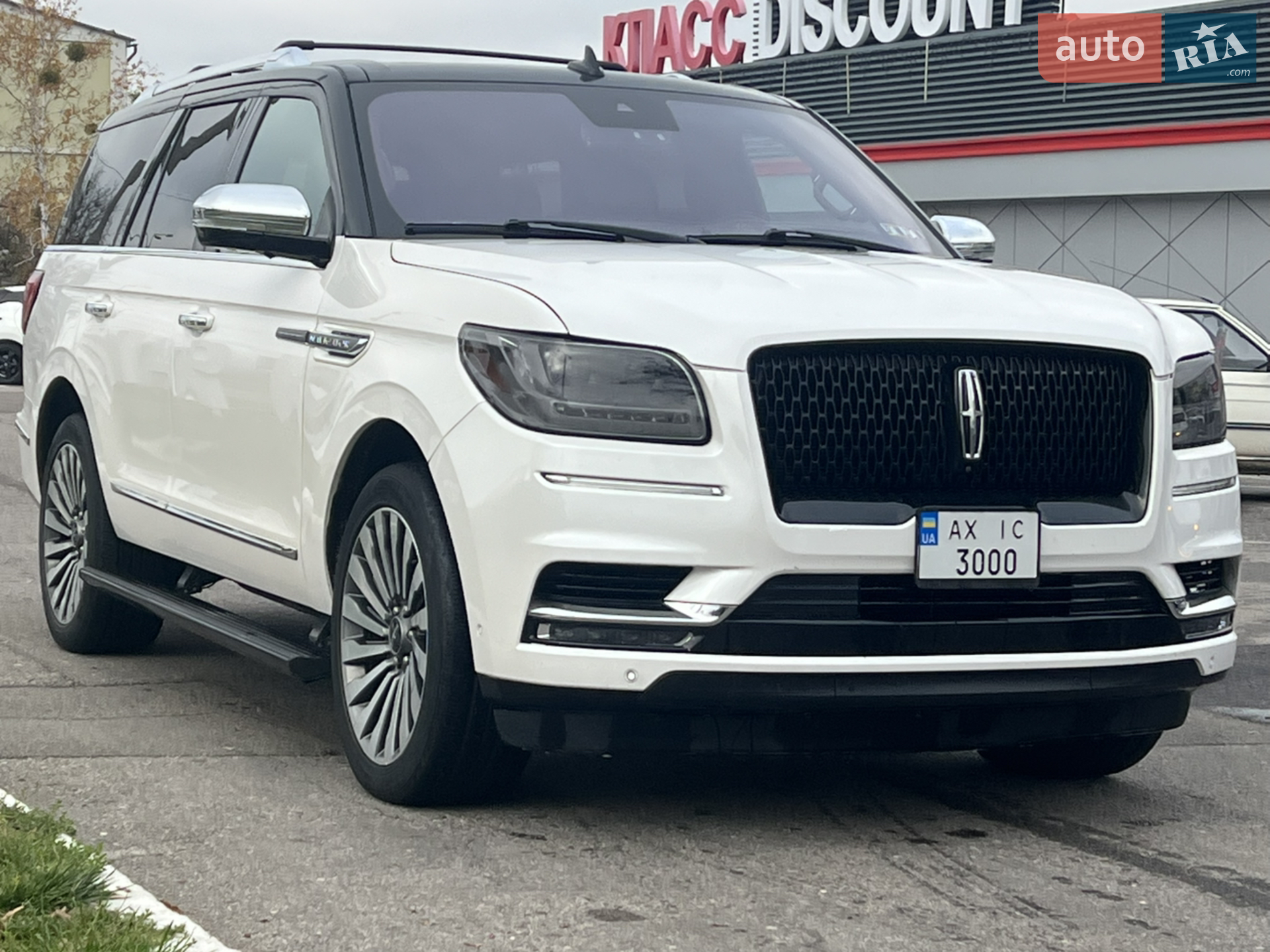 2018 Lincoln Navigator - мініатюра 2