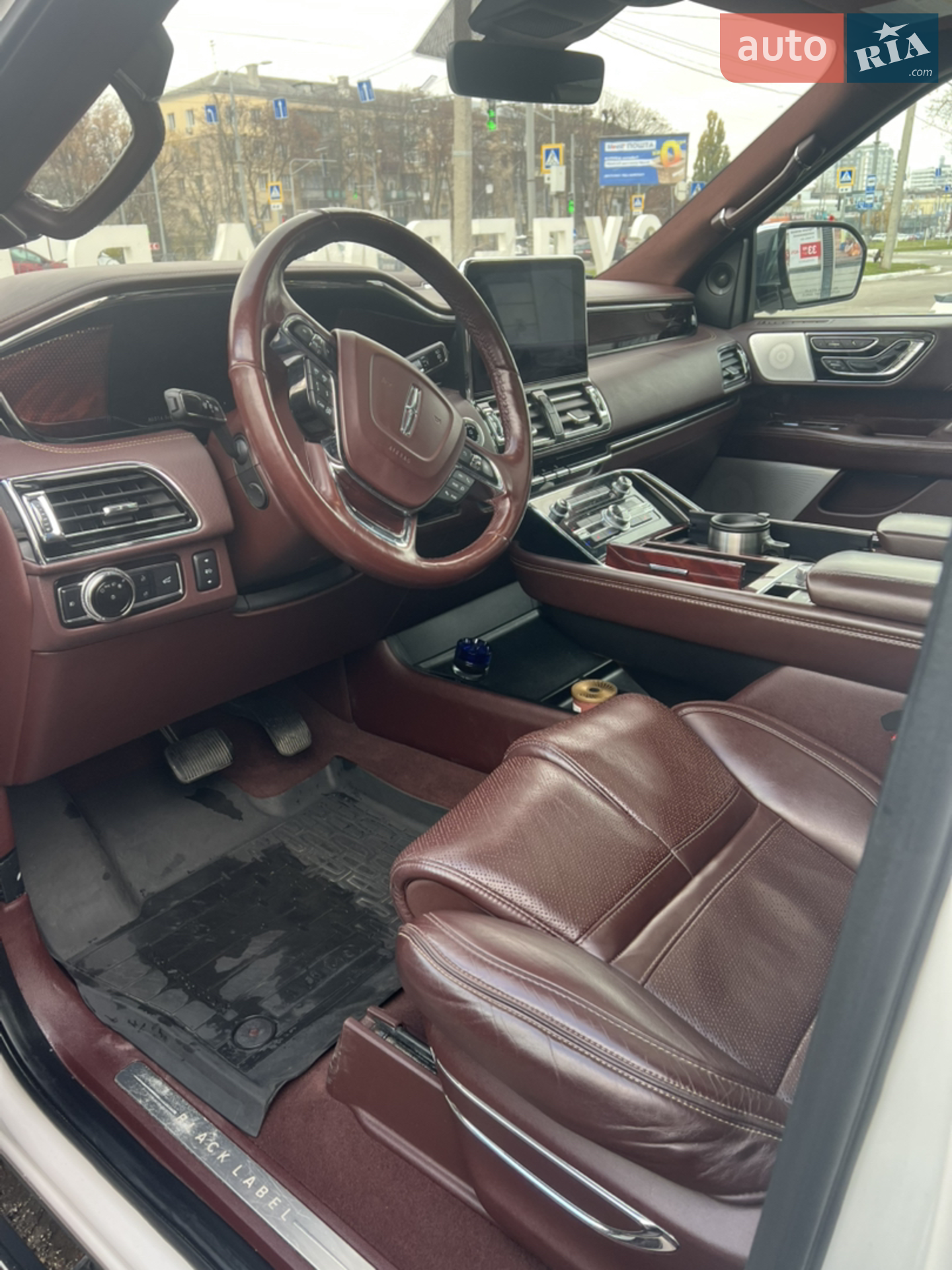 2018 Lincoln Navigator - мініатюра 14