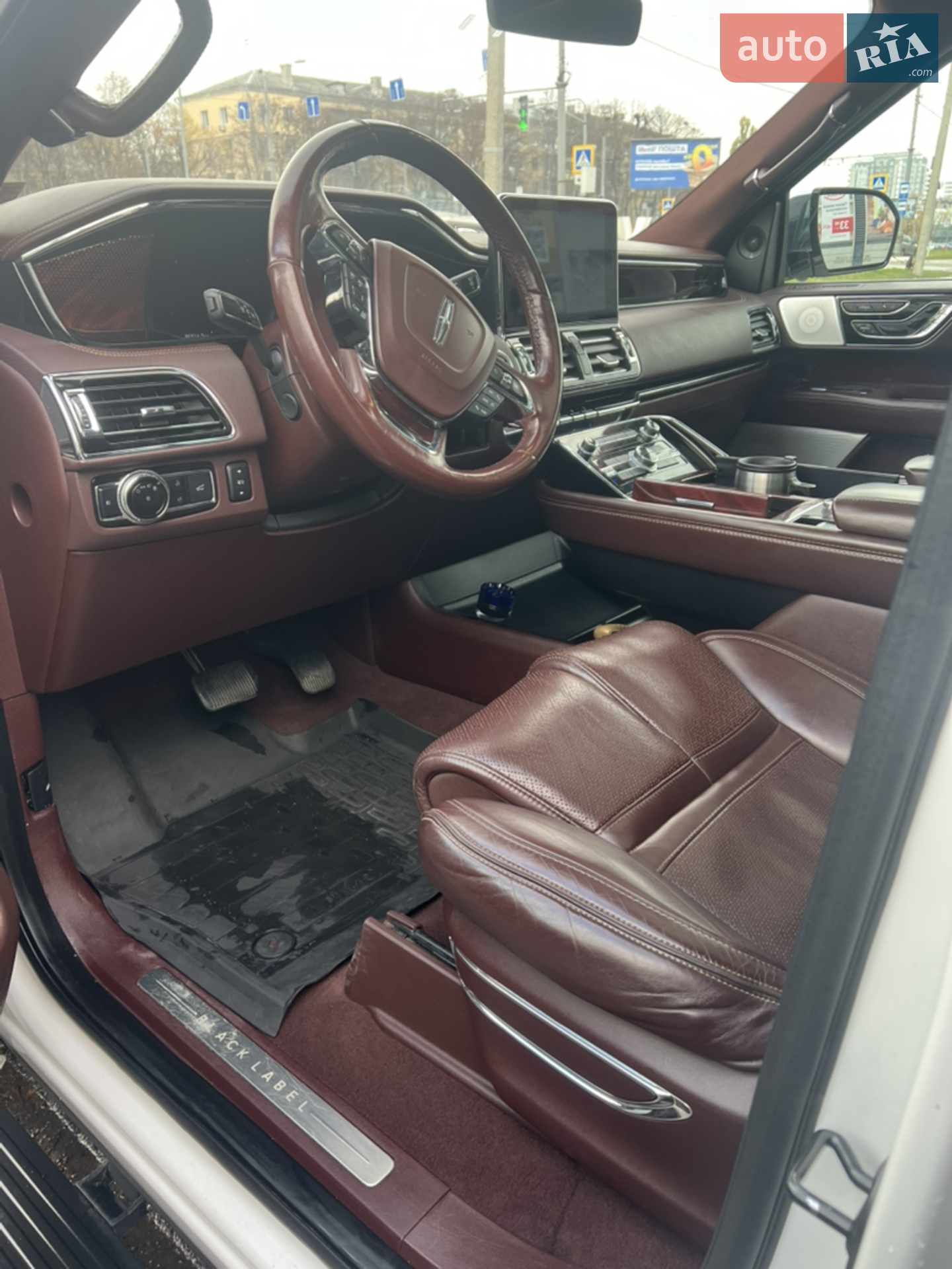 2018 Lincoln Navigator - мініатюра 13