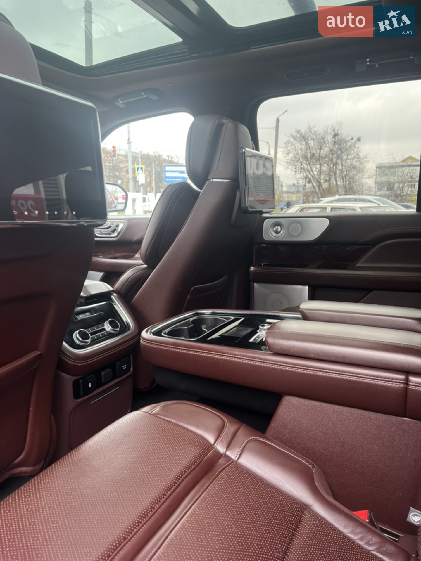 2018 Lincoln Navigator - мініатюра 15