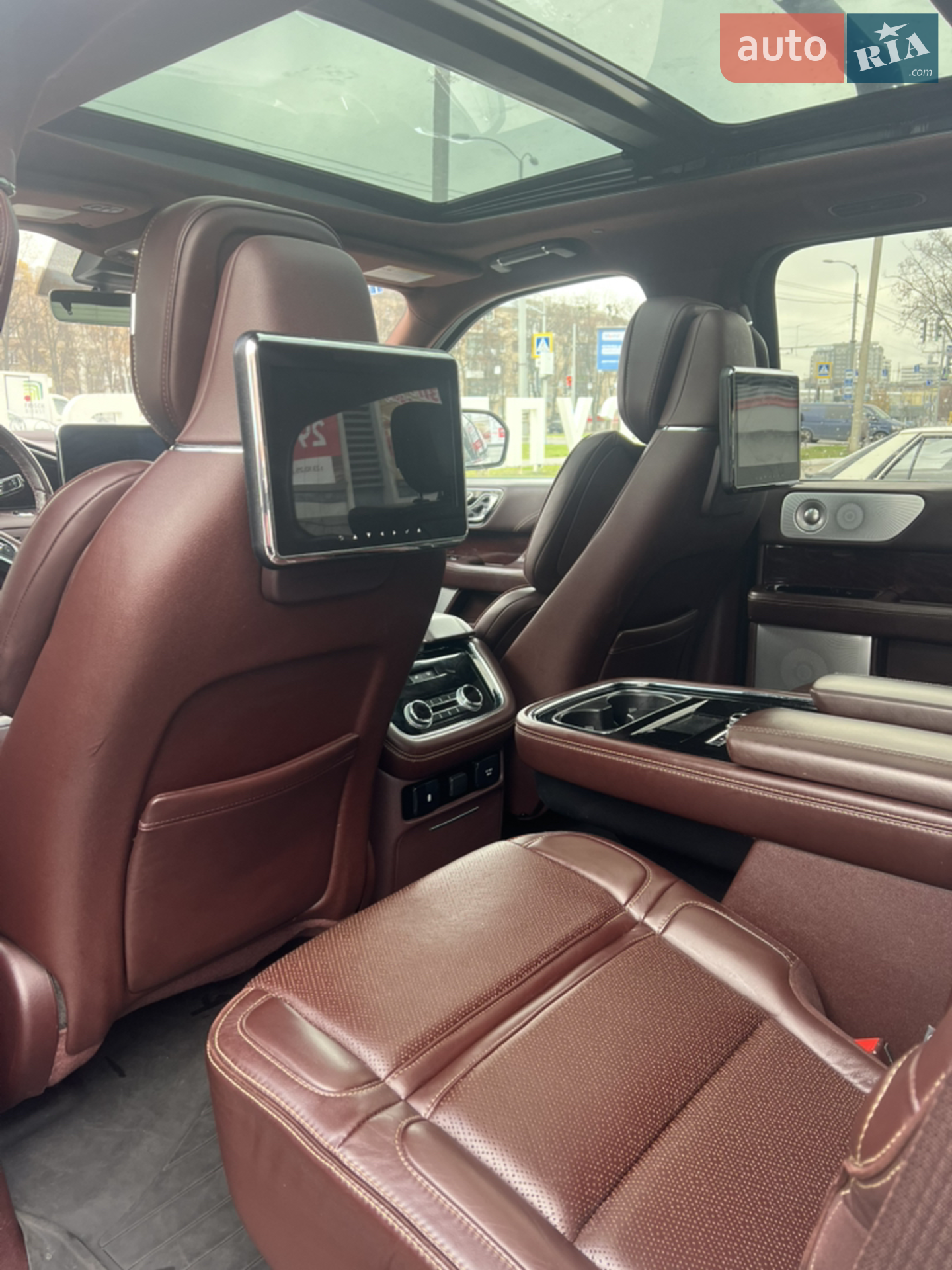 2018 Lincoln Navigator - мініатюра 28