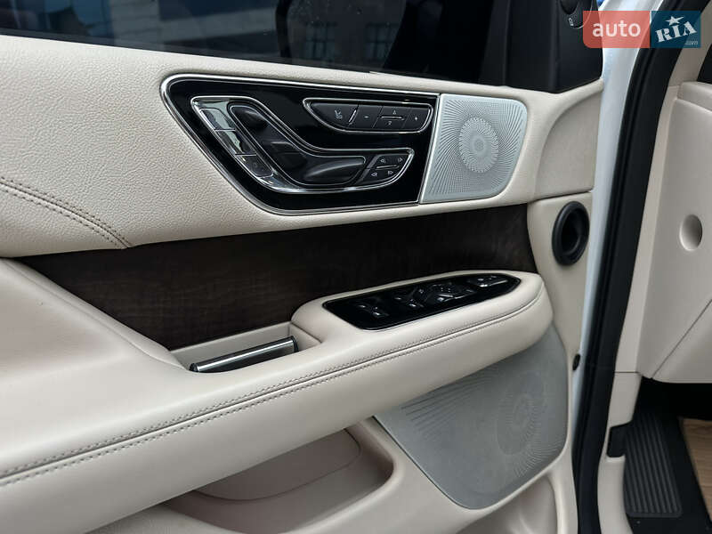 Внедорожник / Кроссовер Lincoln Navigator 2020 в Харькове