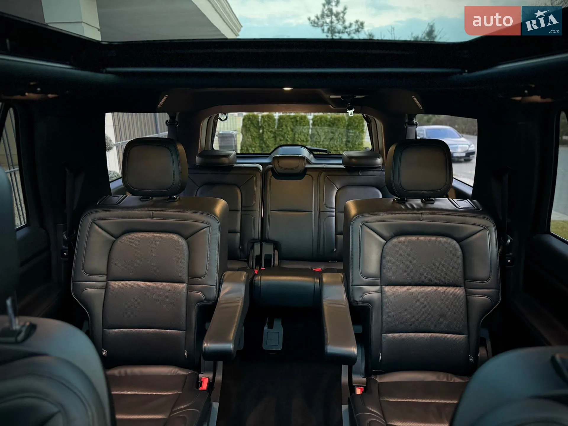 2017 Lincoln Navigator - мініатюра 28