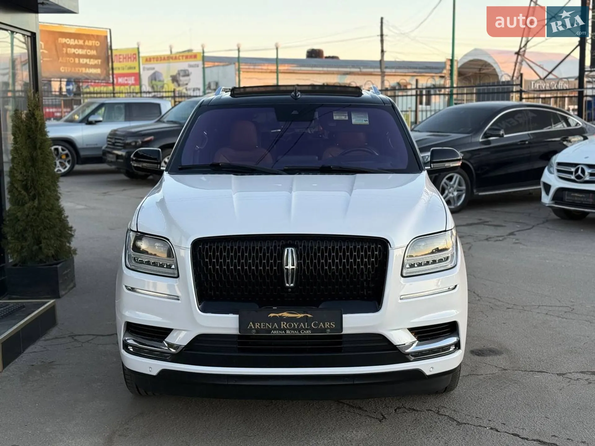 2018 Lincoln Navigator - мініатюра 8