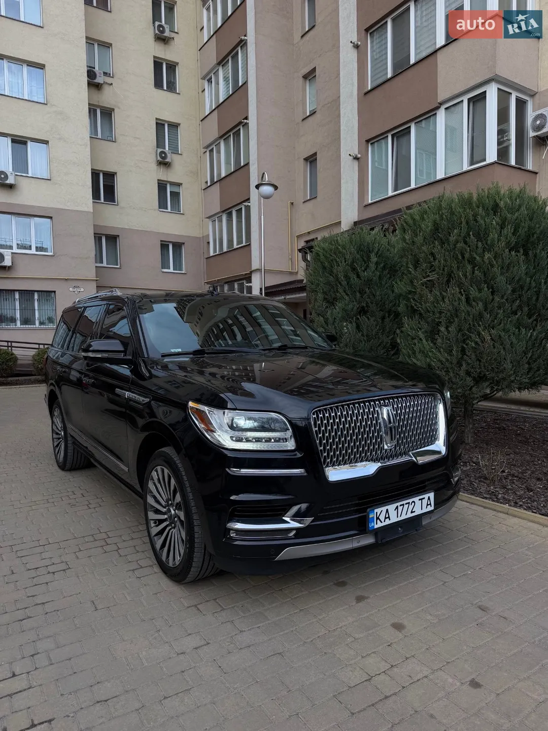 2018 Lincoln Navigator - мініатюра 3