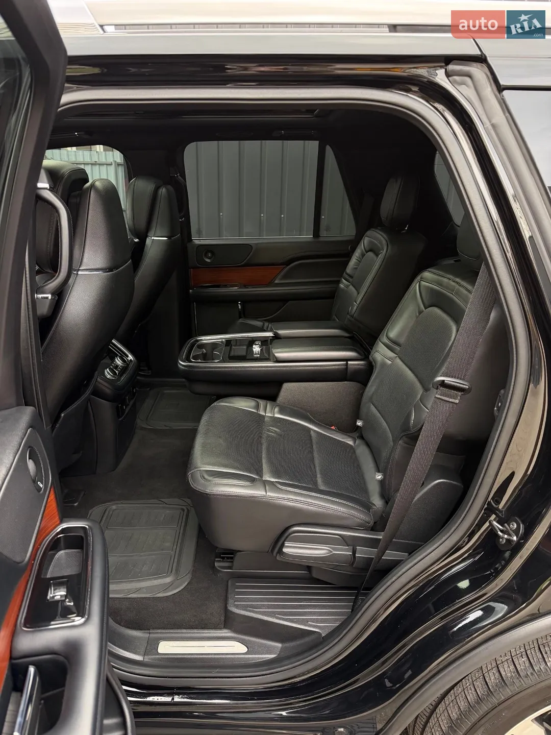 2018 Lincoln Navigator - мініатюра 32