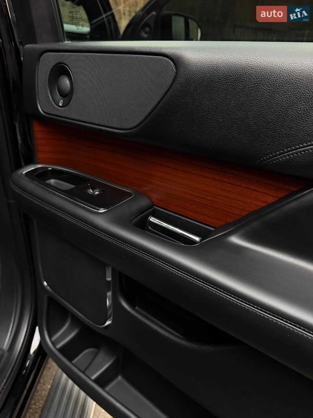 2018 Lincoln Navigator - мініатюра 37