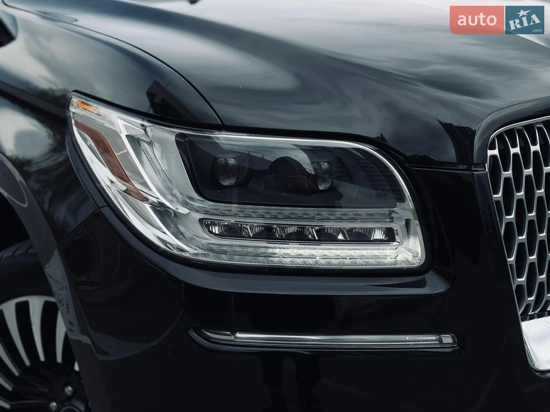 2018 Lincoln Navigator - мініатюра 3